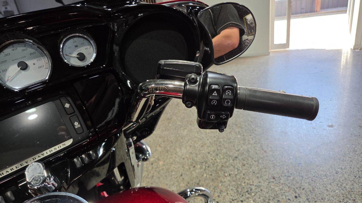 2017 HARLEY-DAVIDSON FLHXS STREET GLIDE SPECIAL 107 CRUISER