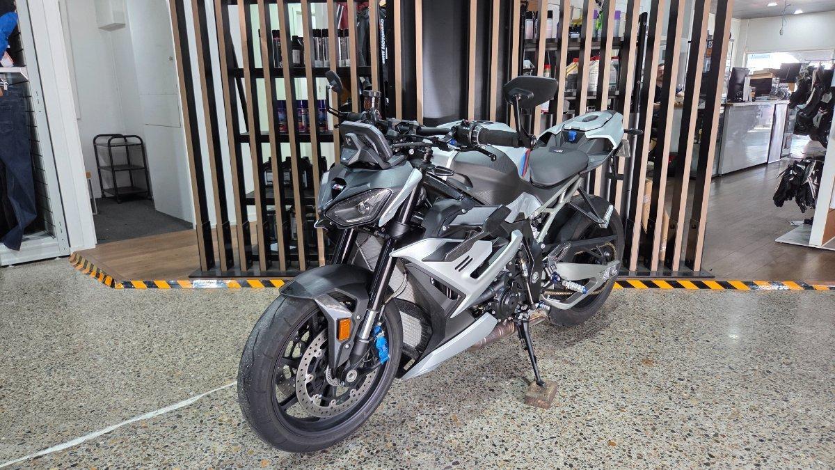 2025 BMW M 1000 R SPORTS