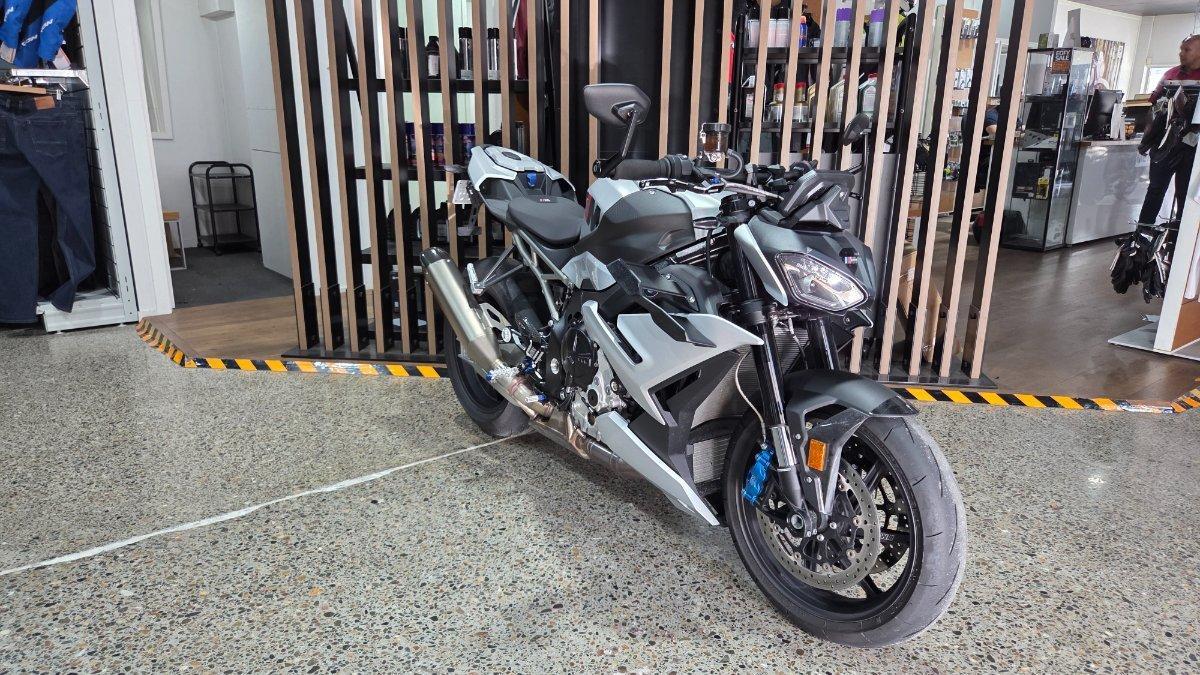 2025 BMW M 1000 R SPORTS