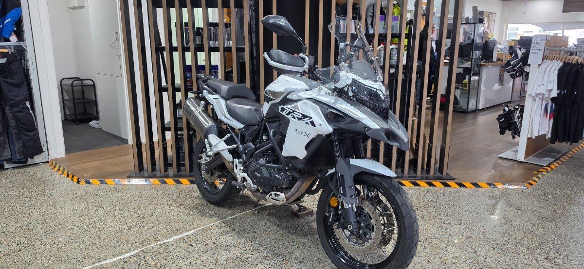 2022 BENELLI TRK 502X (ABS) ROAD