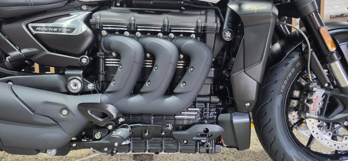 2025 TRIUMPH ROCKET 3 R EVEL KNIEVEL CRUISER