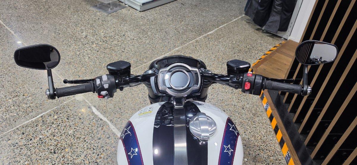2025 TRIUMPH ROCKET 3 R EVEL KNIEVEL CRUISER