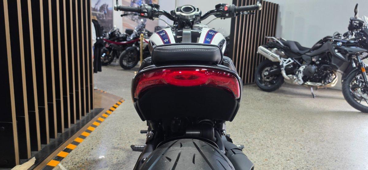 2025 TRIUMPH ROCKET 3 R EVEL KNIEVEL CRUISER