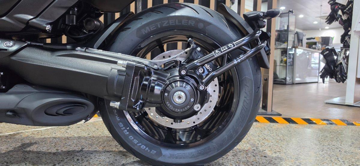 2025 TRIUMPH ROCKET 3 R EVEL KNIEVEL CRUISER