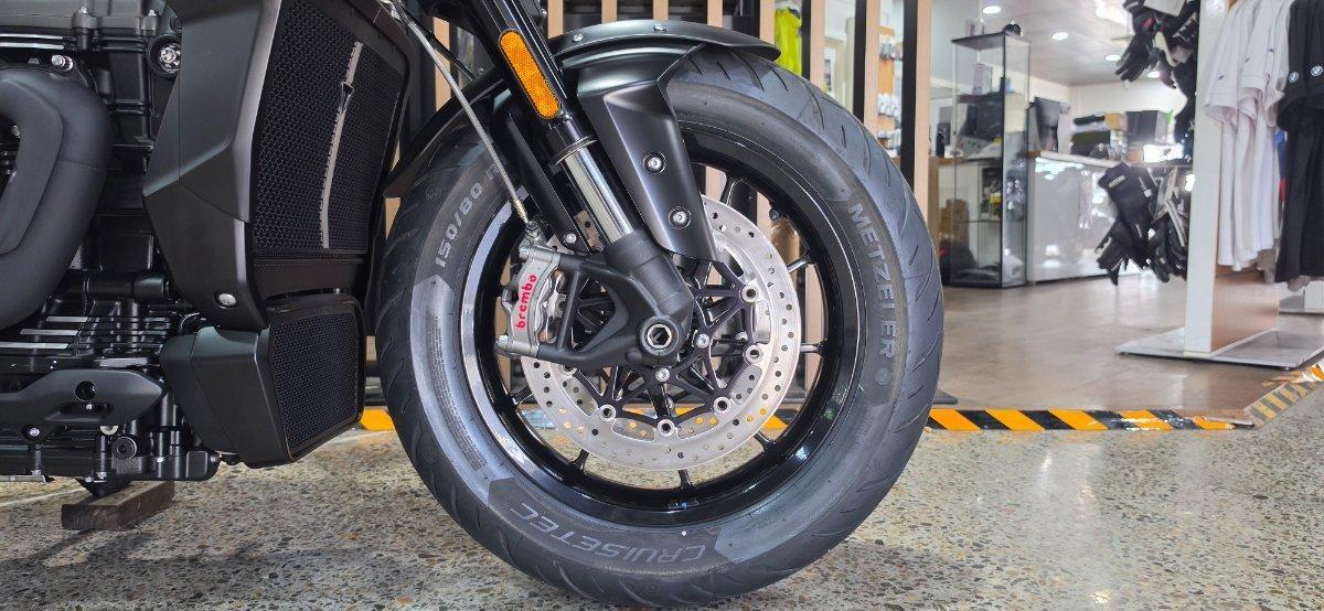 2025 TRIUMPH ROCKET 3 R EVEL KNIEVEL CRUISER