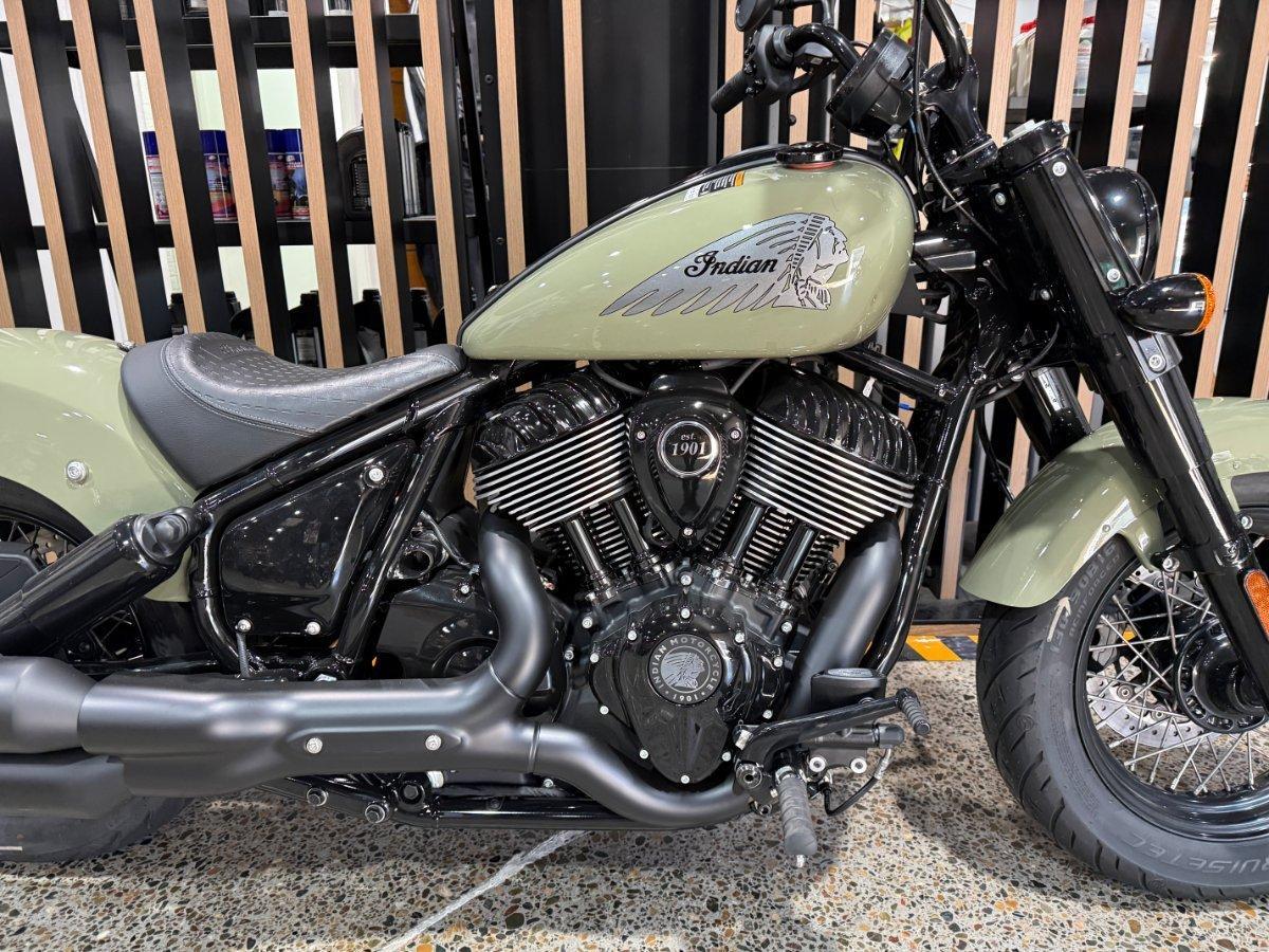 2026 INDIAN CHIEF BOBBER DARK HORSE TOURER