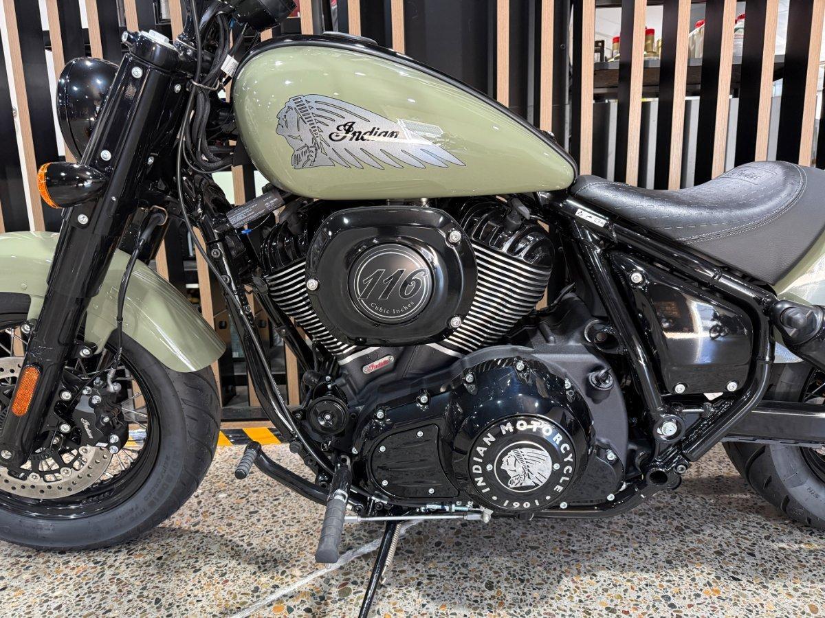 2026 INDIAN CHIEF BOBBER DARK HORSE TOURER