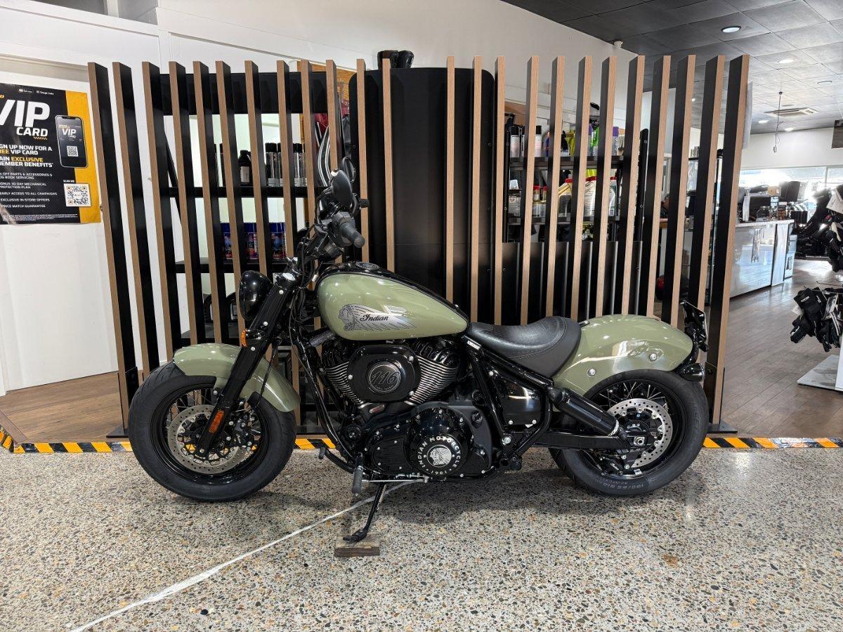 2026 INDIAN CHIEF BOBBER DARK HORSE TOURER
