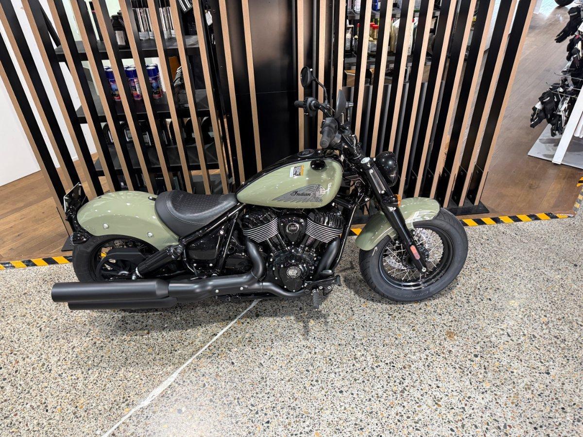 2026 INDIAN CHIEF BOBBER DARK HORSE TOURER