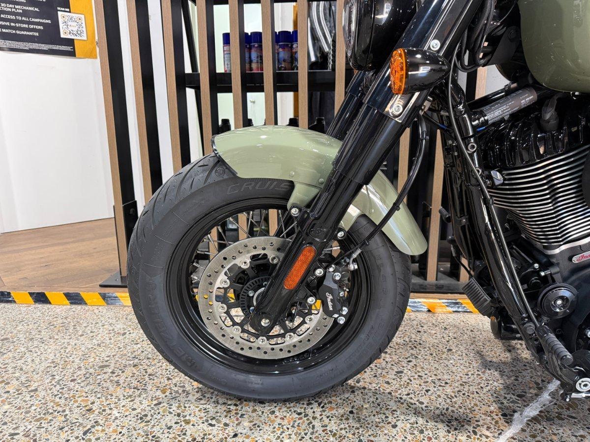2026 INDIAN CHIEF BOBBER DARK HORSE TOURER