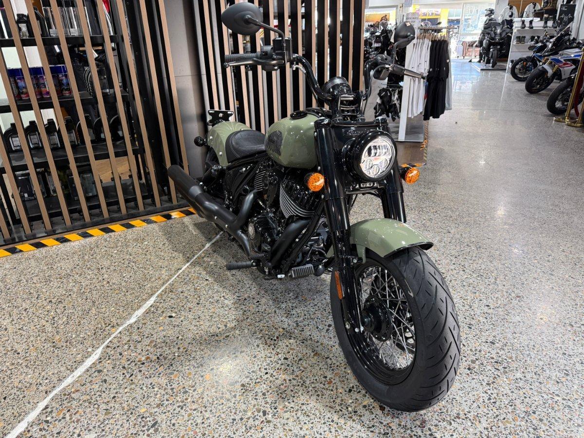2026 INDIAN CHIEF BOBBER DARK HORSE TOURER