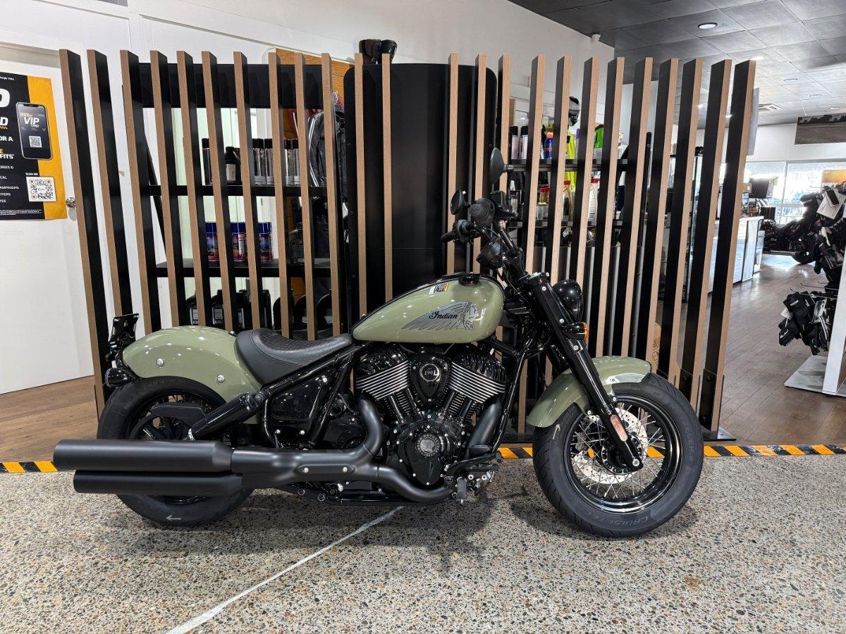 2026 INDIAN CHIEF BOBBER DARK HORSE TOURER