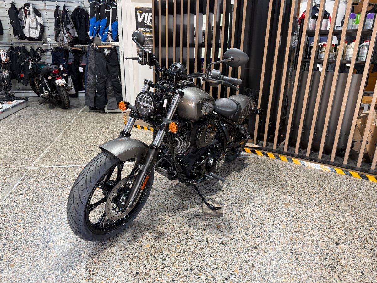 2026 INDIAN CHIEF BOBBER DARK HORSE TOURER
