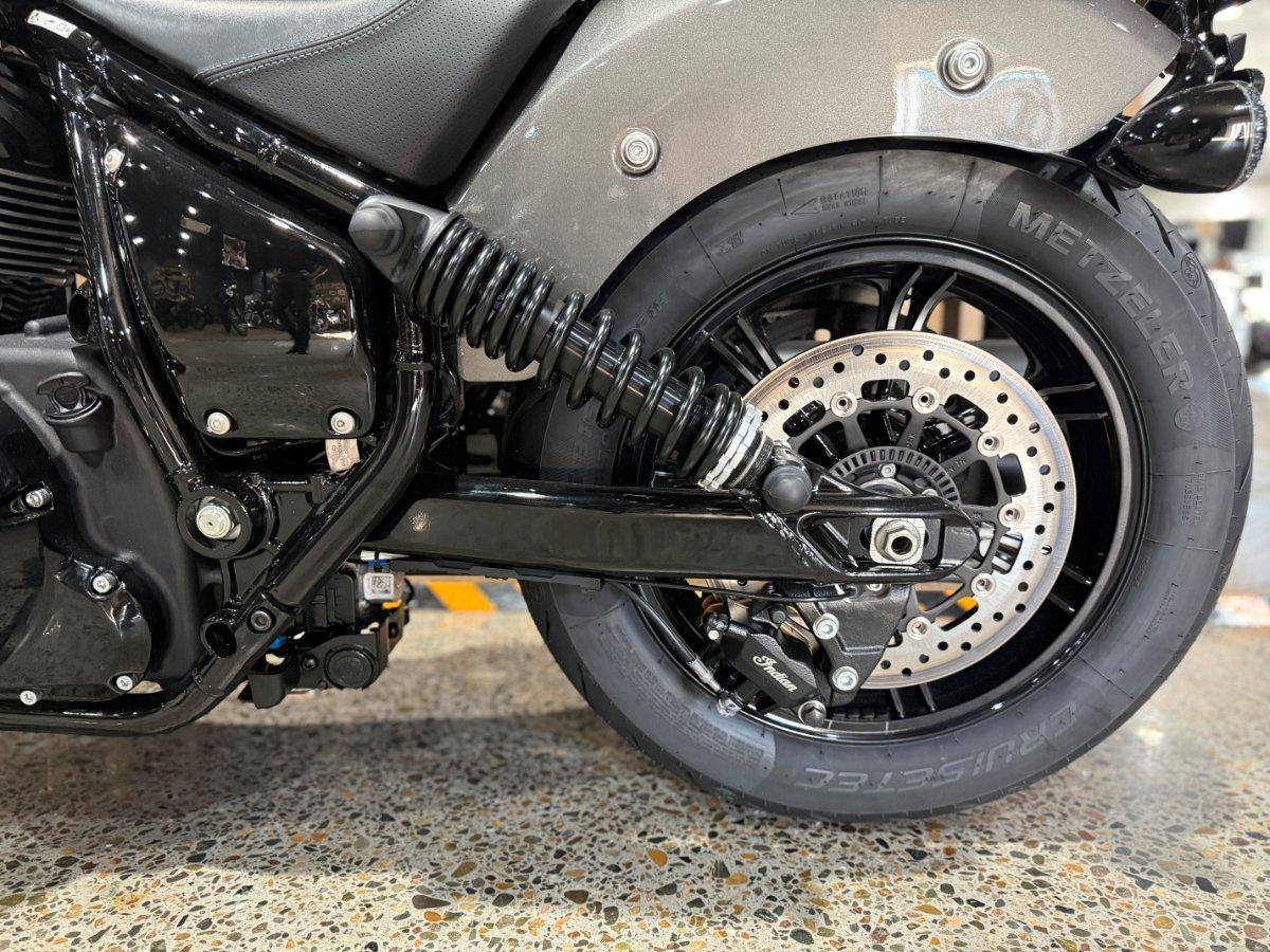 2026 INDIAN CHIEF BOBBER DARK HORSE TOURER