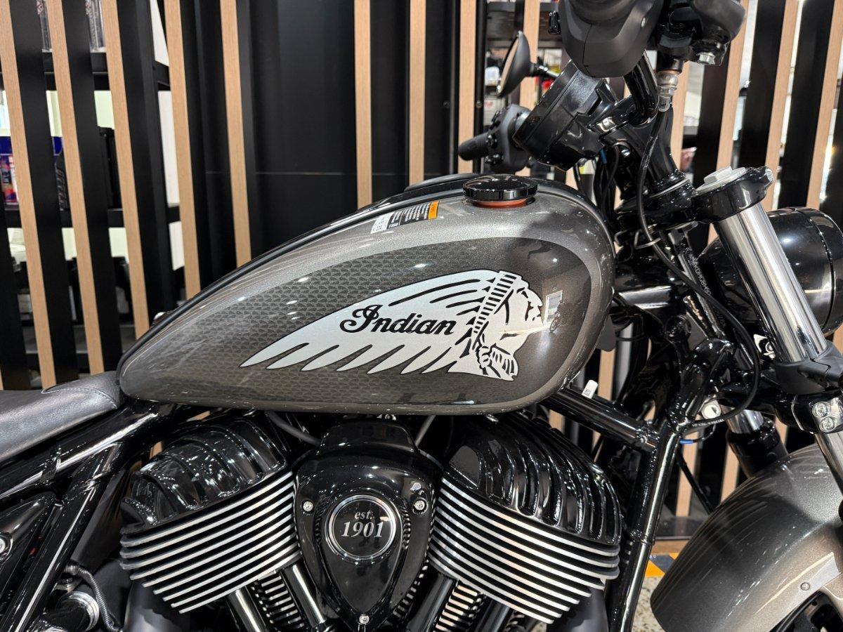 2026 INDIAN CHIEF BOBBER DARK HORSE TOURER