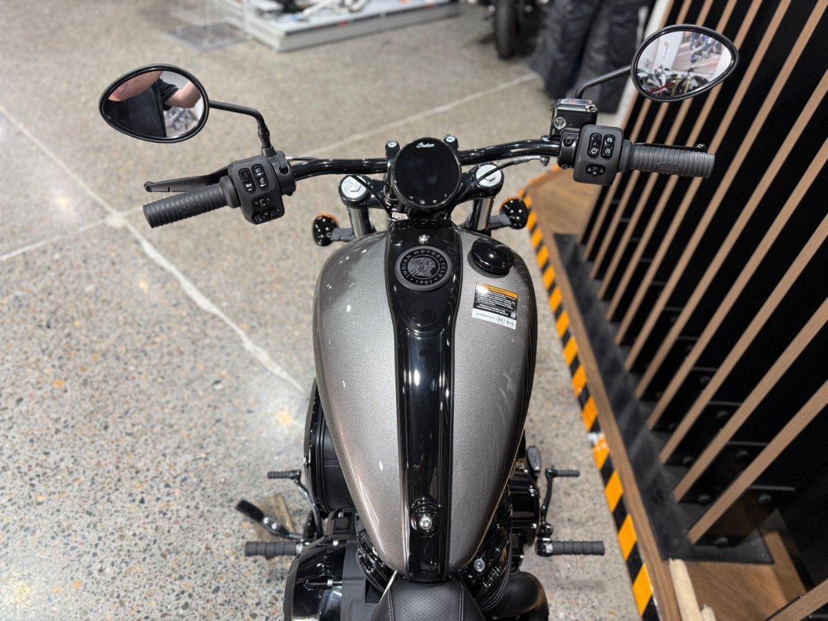 2026 INDIAN CHIEF BOBBER DARK HORSE TOURER
