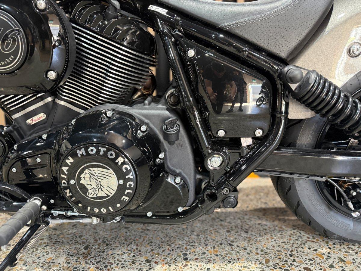 2026 INDIAN CHIEF BOBBER DARK HORSE TOURER