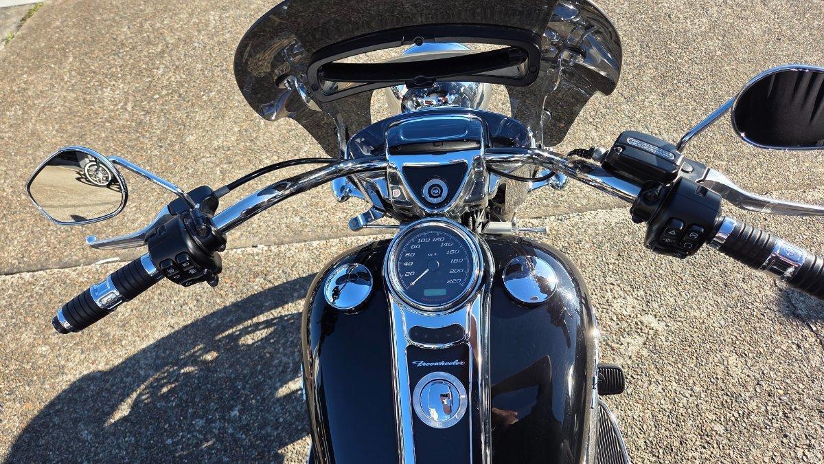2022 HARLEY-DAVIDSON FLRT FREEWHEELER TRIKE