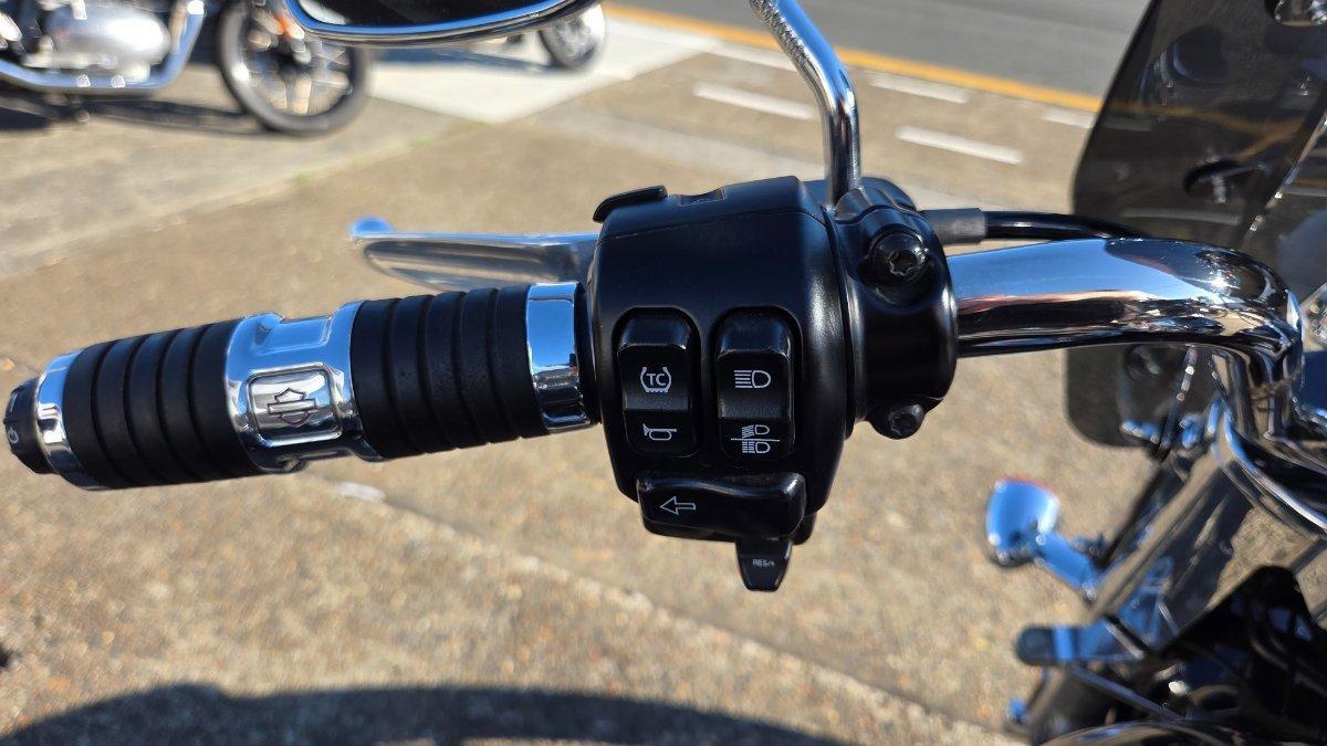 2022 HARLEY-DAVIDSON FLRT FREEWHEELER TRIKE
