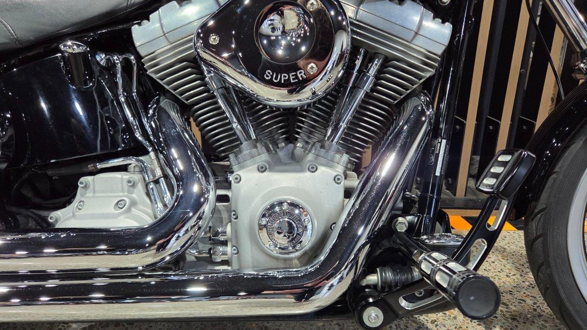 2025 TRIUMPH TRIDENT 660 (LAMS) ROAD