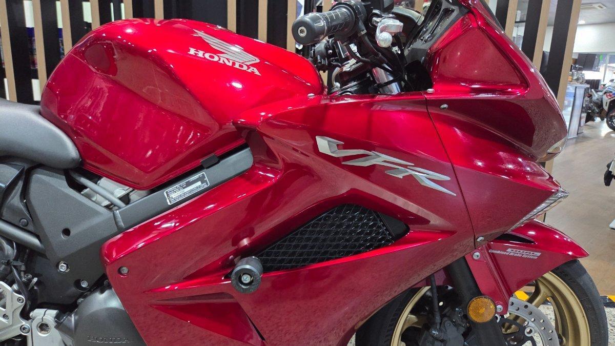 2010 HONDA VFR800F (VFR800Fi) SPORTS
