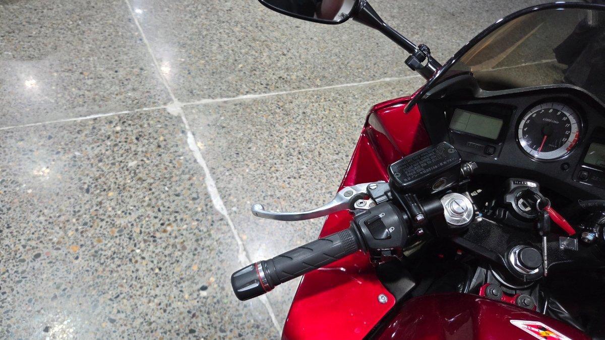 2010 HONDA VFR800F (VFR800Fi) SPORTS