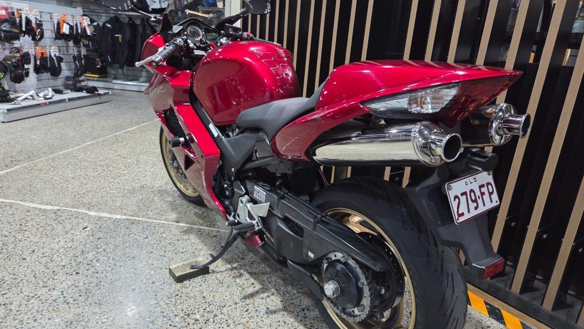 2010 HONDA VFR800F (VFR800Fi) SPORTS