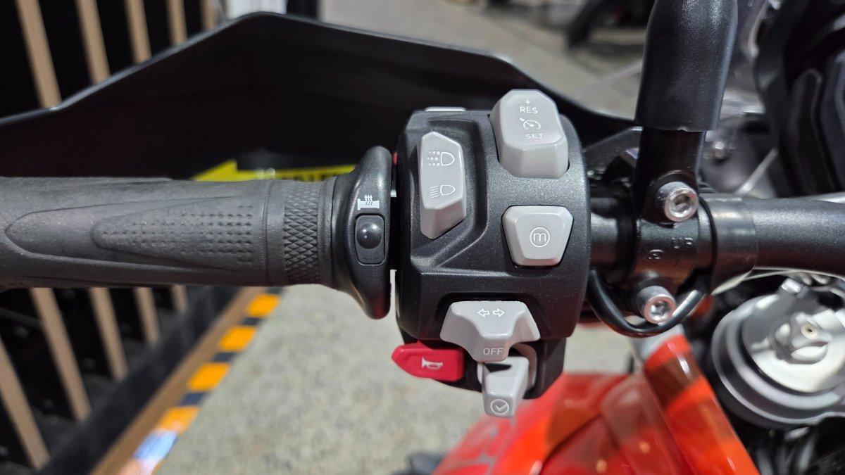 2019 TRIUMPH TIGER 800 XCA DUAL SPORTS