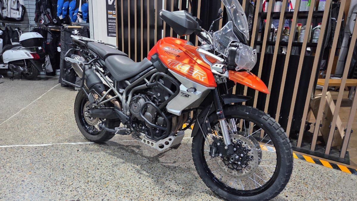 2019 TRIUMPH TIGER 800 XCA DUAL SPORTS