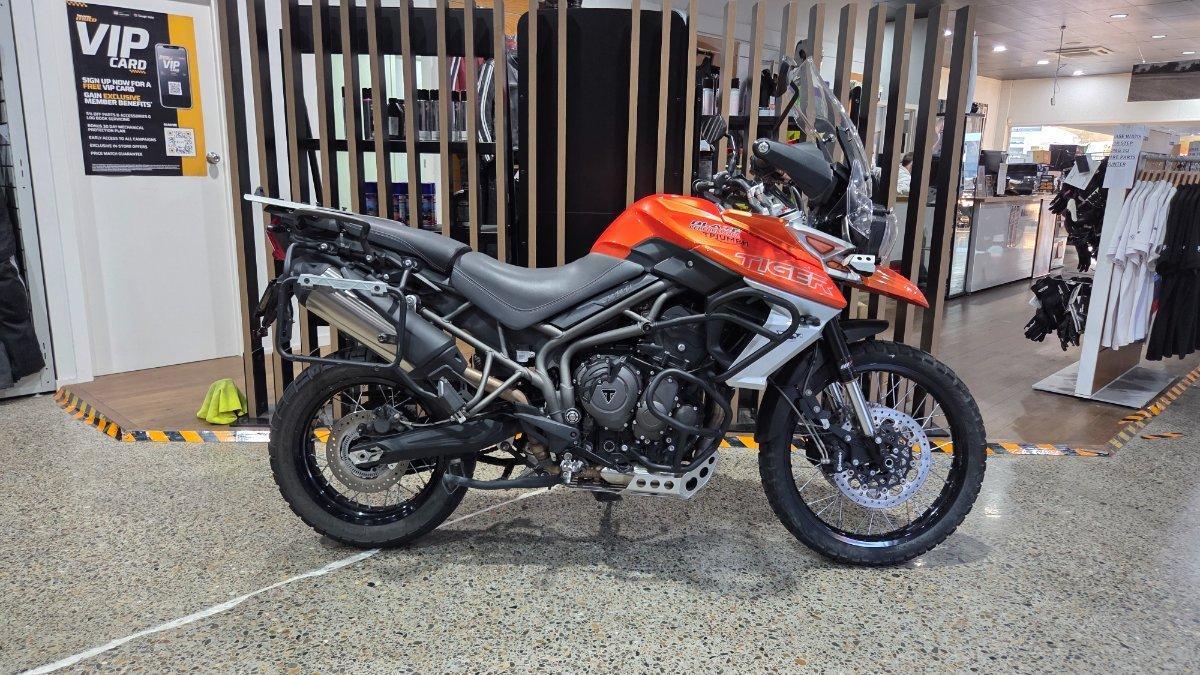 2019 TRIUMPH TIGER 800 XCA DUAL SPORTS