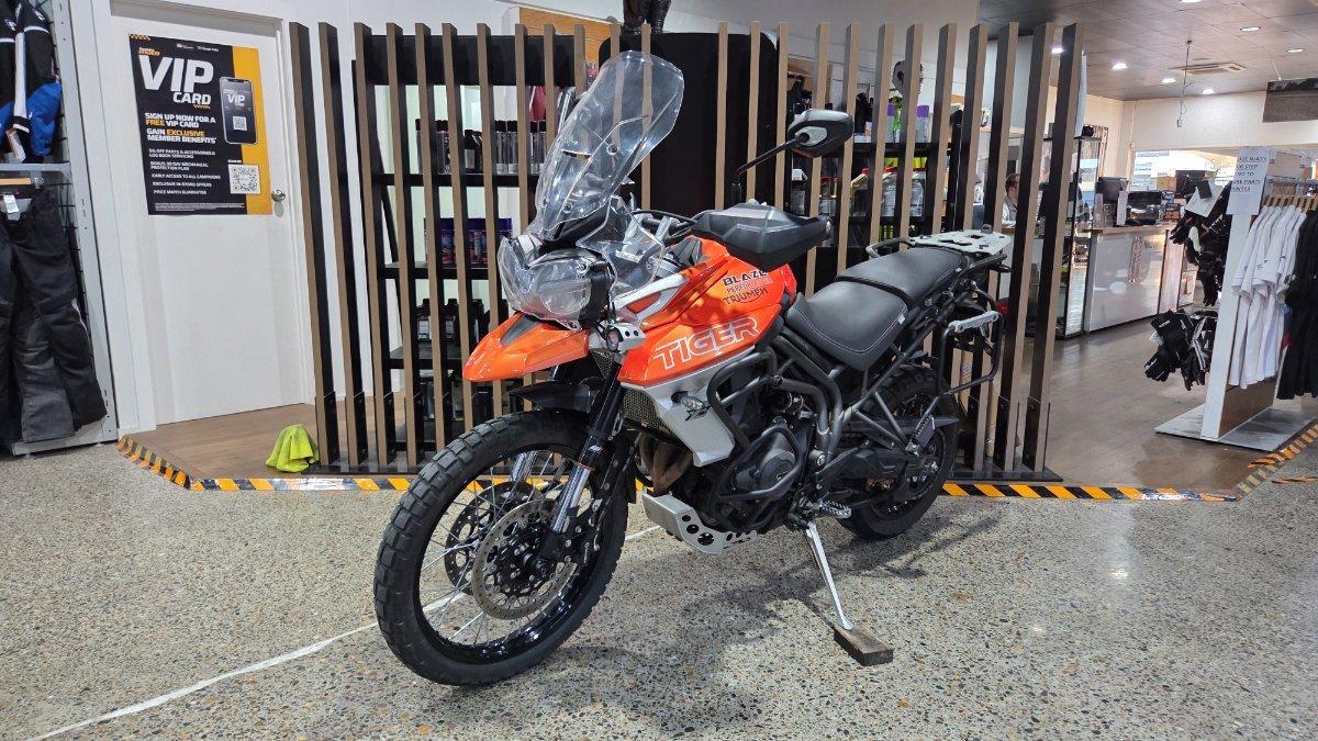 2019 TRIUMPH TIGER 800 XCA DUAL SPORTS