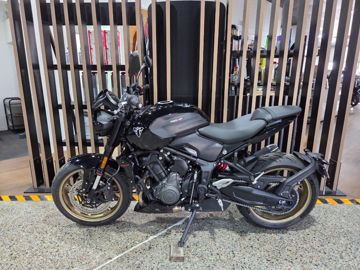 2026 TRIUMPH TRIDENT 800 ROAD