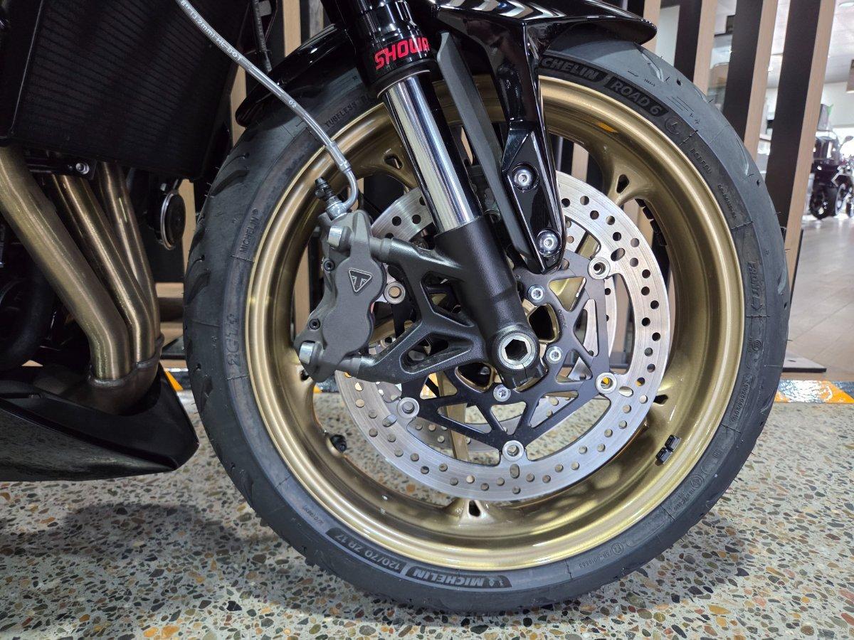 2026 TRIUMPH TRIDENT 800 ROAD
