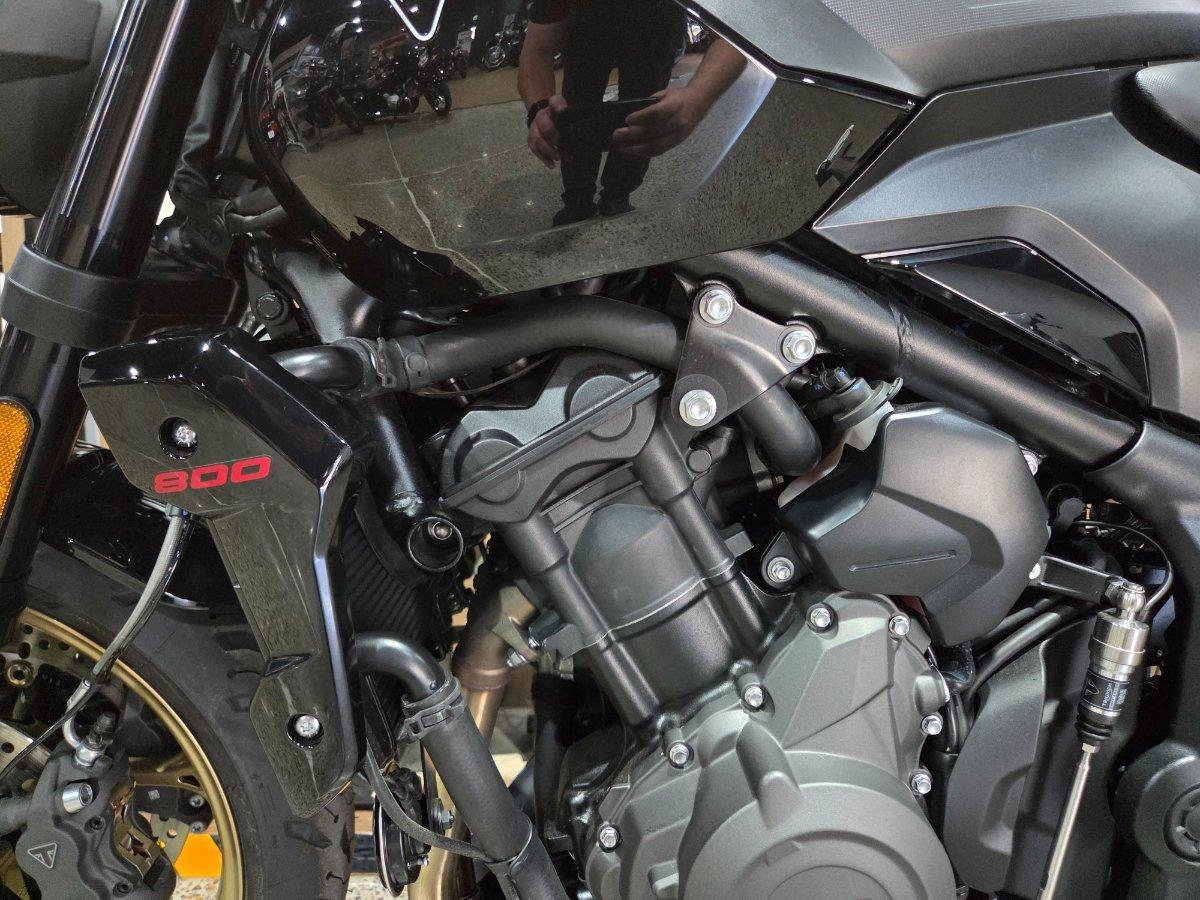 2026 TRIUMPH TRIDENT 800 ROAD