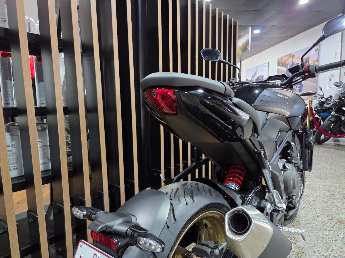 2026 TRIUMPH TRIDENT 800 ROAD