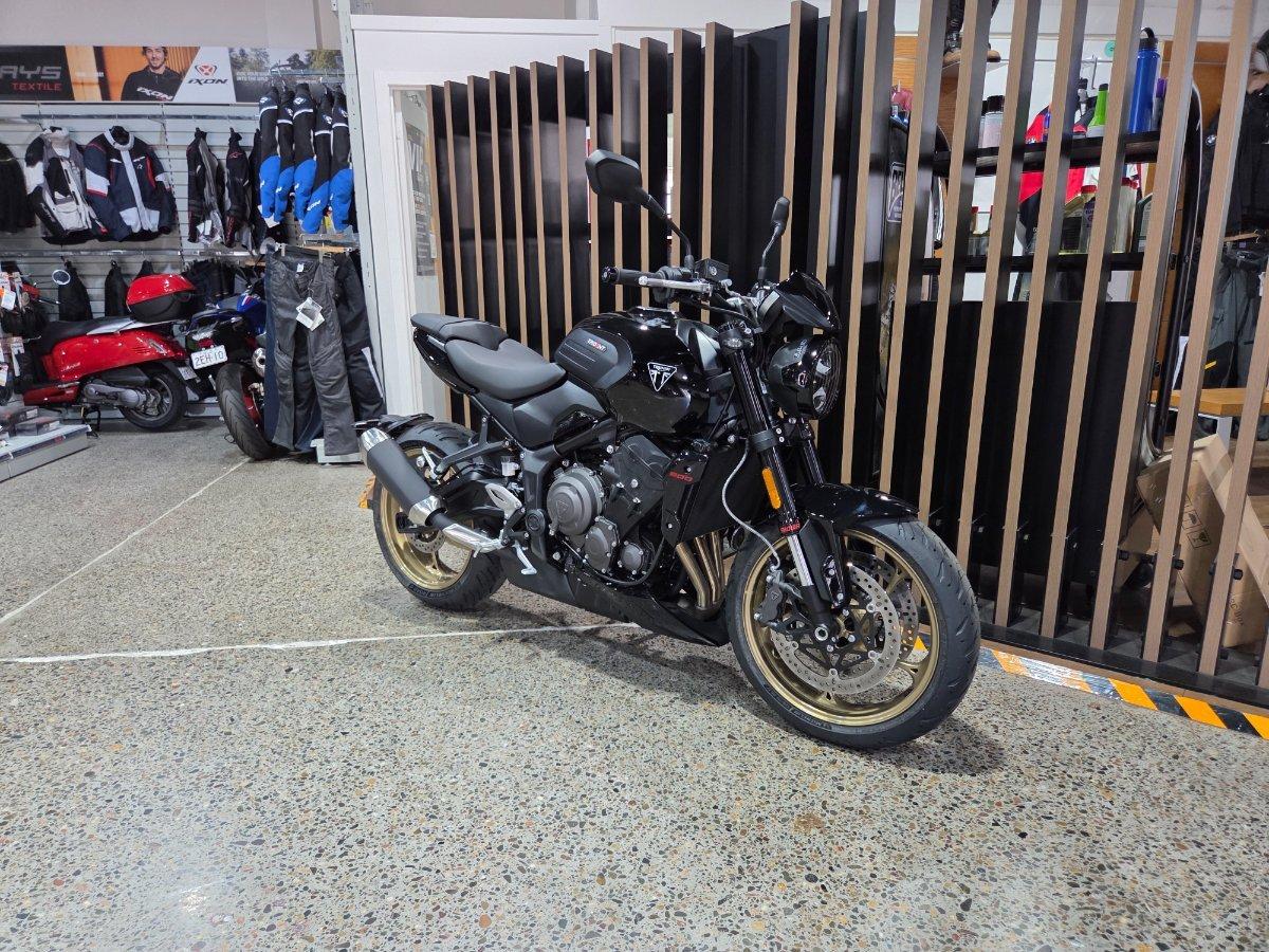 2026 TRIUMPH TRIDENT 800 ROAD