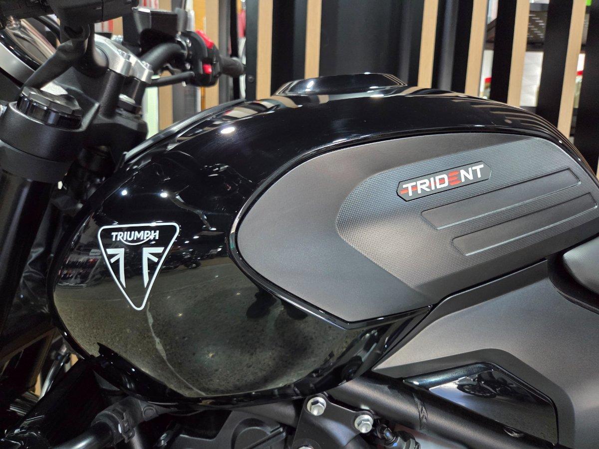 2026 TRIUMPH TRIDENT 800 ROAD