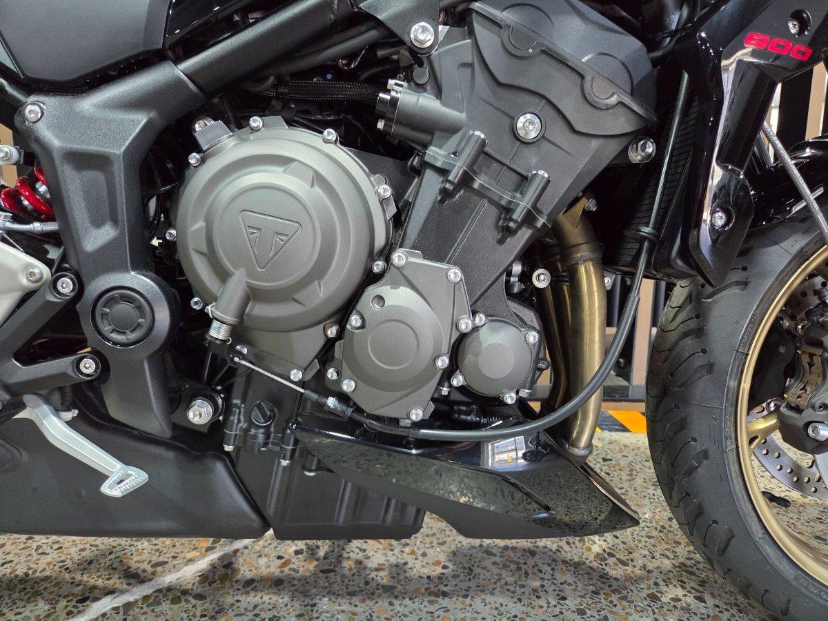 2026 TRIUMPH TRIDENT 800 ROAD