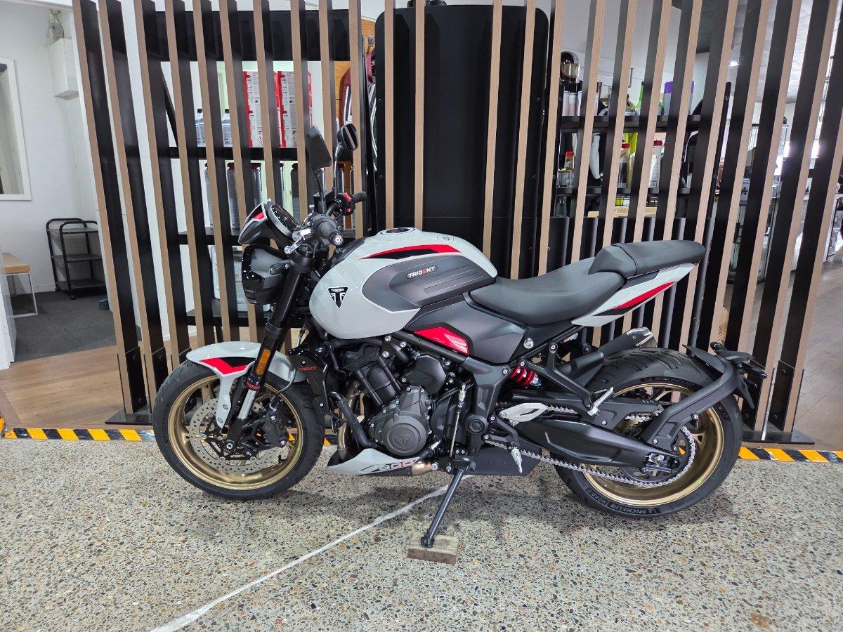 2026 TRIUMPH TRIDENT 800 ROAD
