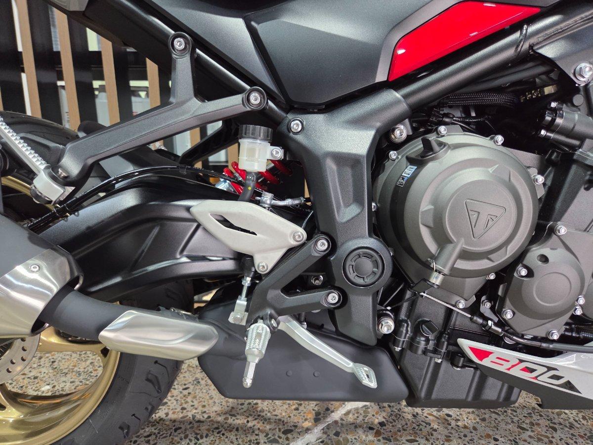 2026 TRIUMPH TRIDENT 800 ROAD