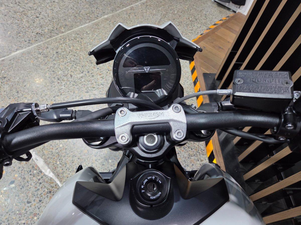 2026 TRIUMPH TRIDENT 800 ROAD
