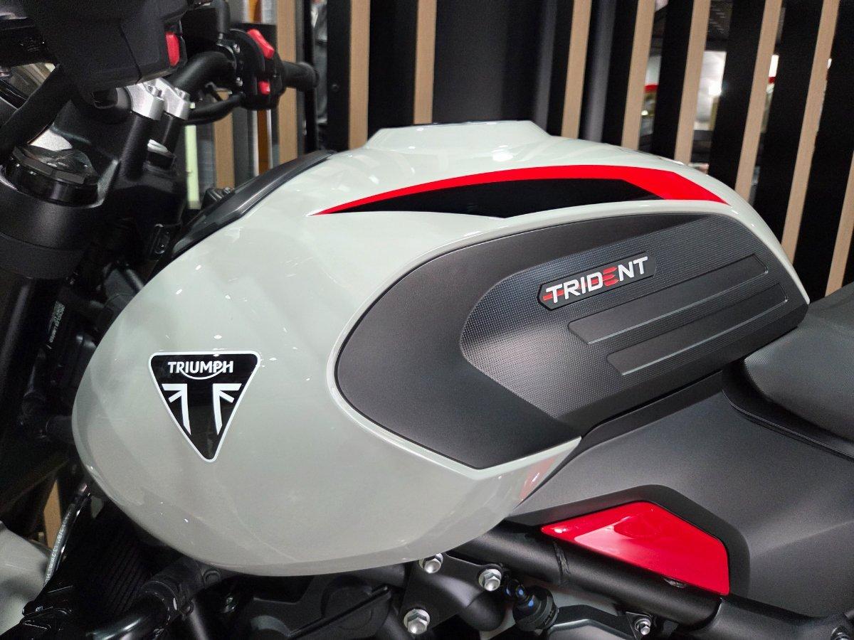 2026 TRIUMPH TRIDENT 800 ROAD