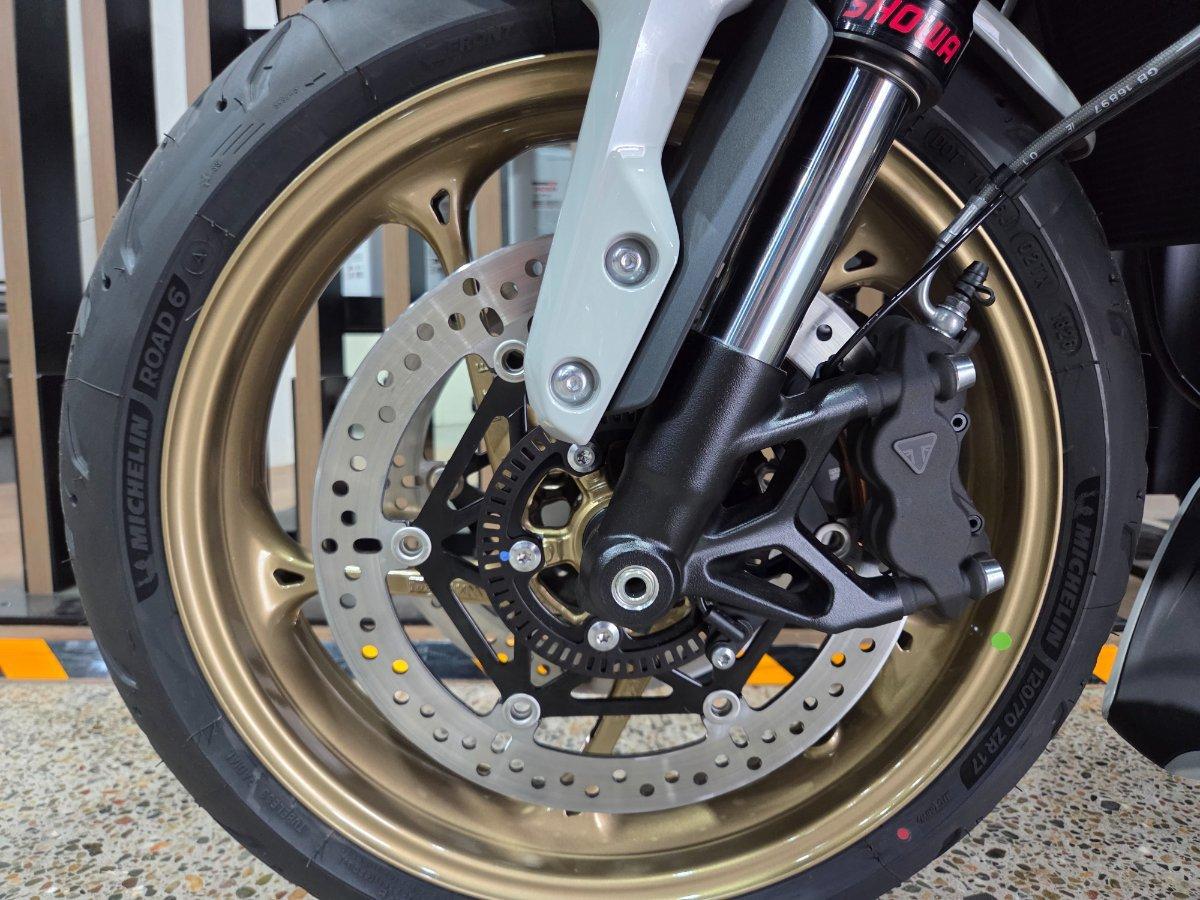 2026 TRIUMPH TRIDENT 800 ROAD