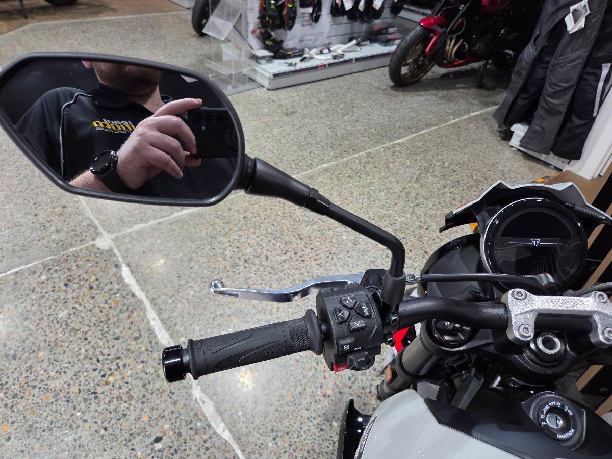 2026 TRIUMPH TRIDENT 800 ROAD