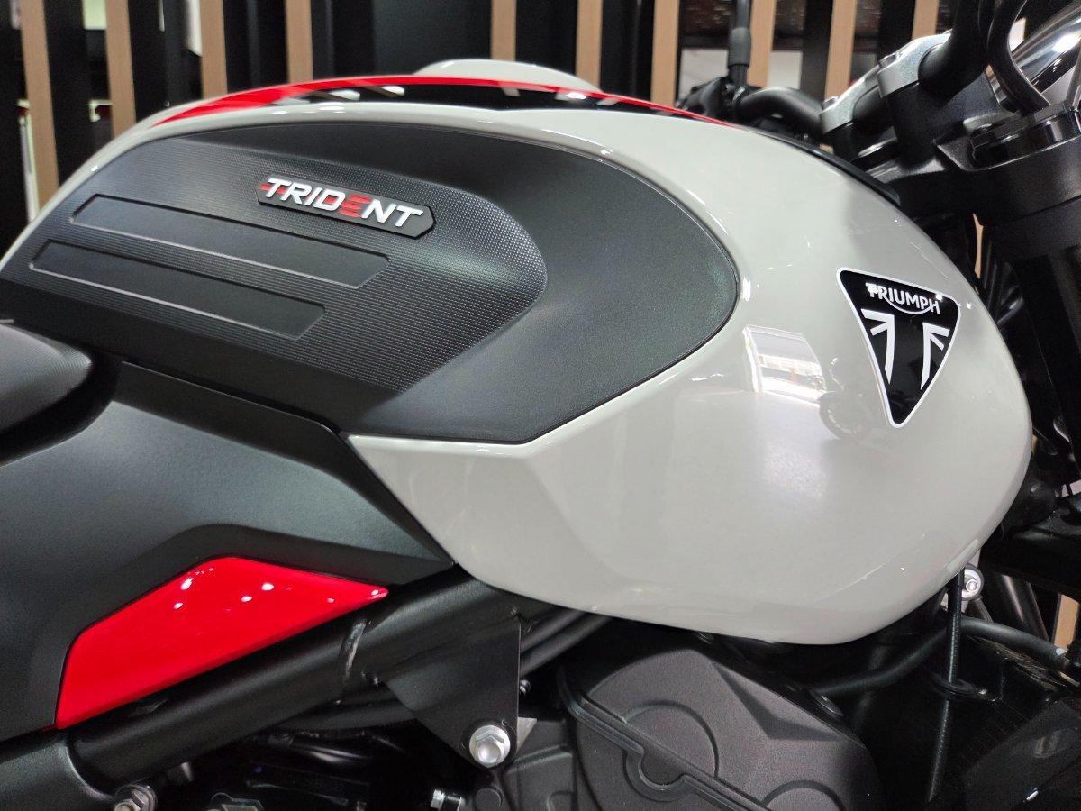 2026 TRIUMPH TRIDENT 800 ROAD