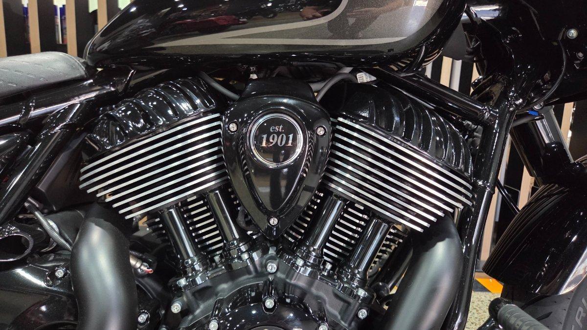 2026 INDIAN SUPER CHIEF DARK HORSE CRUISER