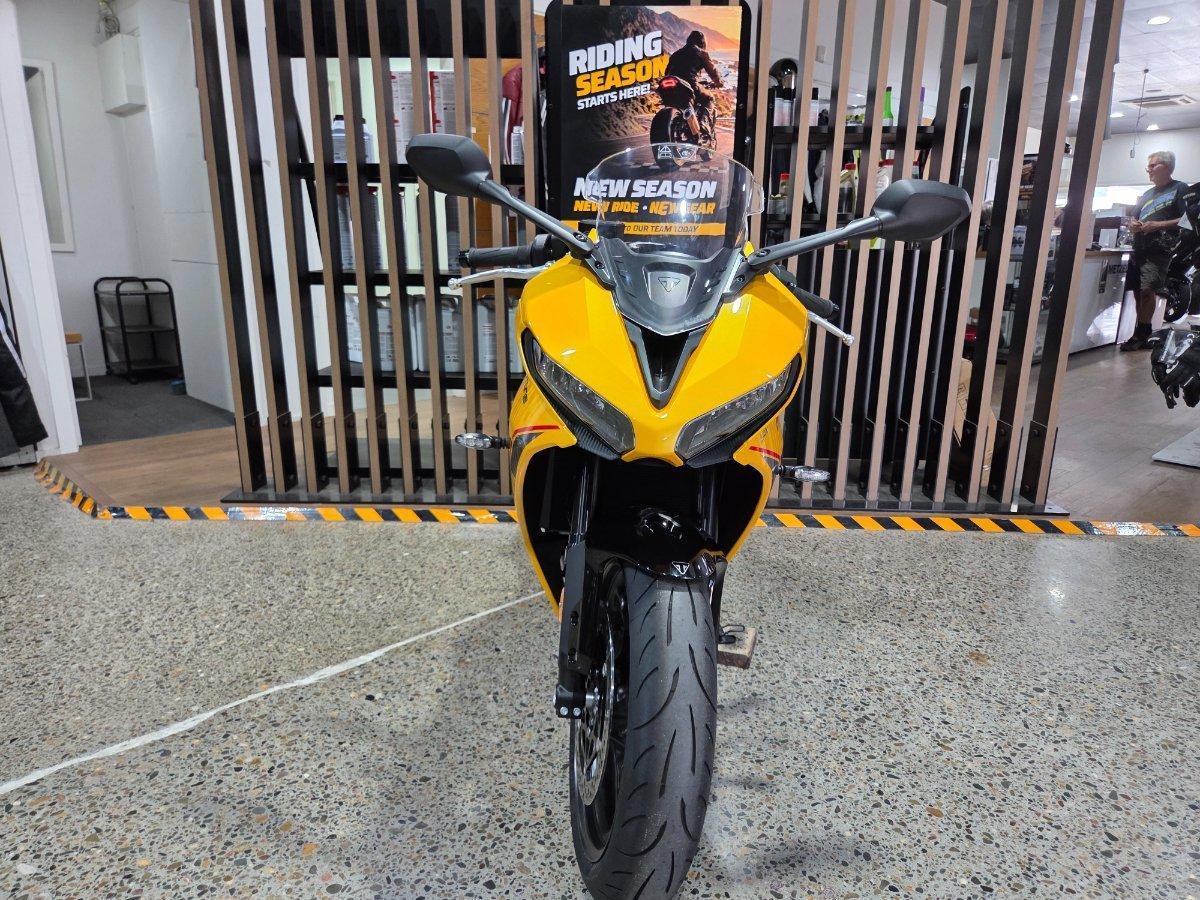 2026 TRIUMPH DAYTONA 660 (LAMS) ROAD