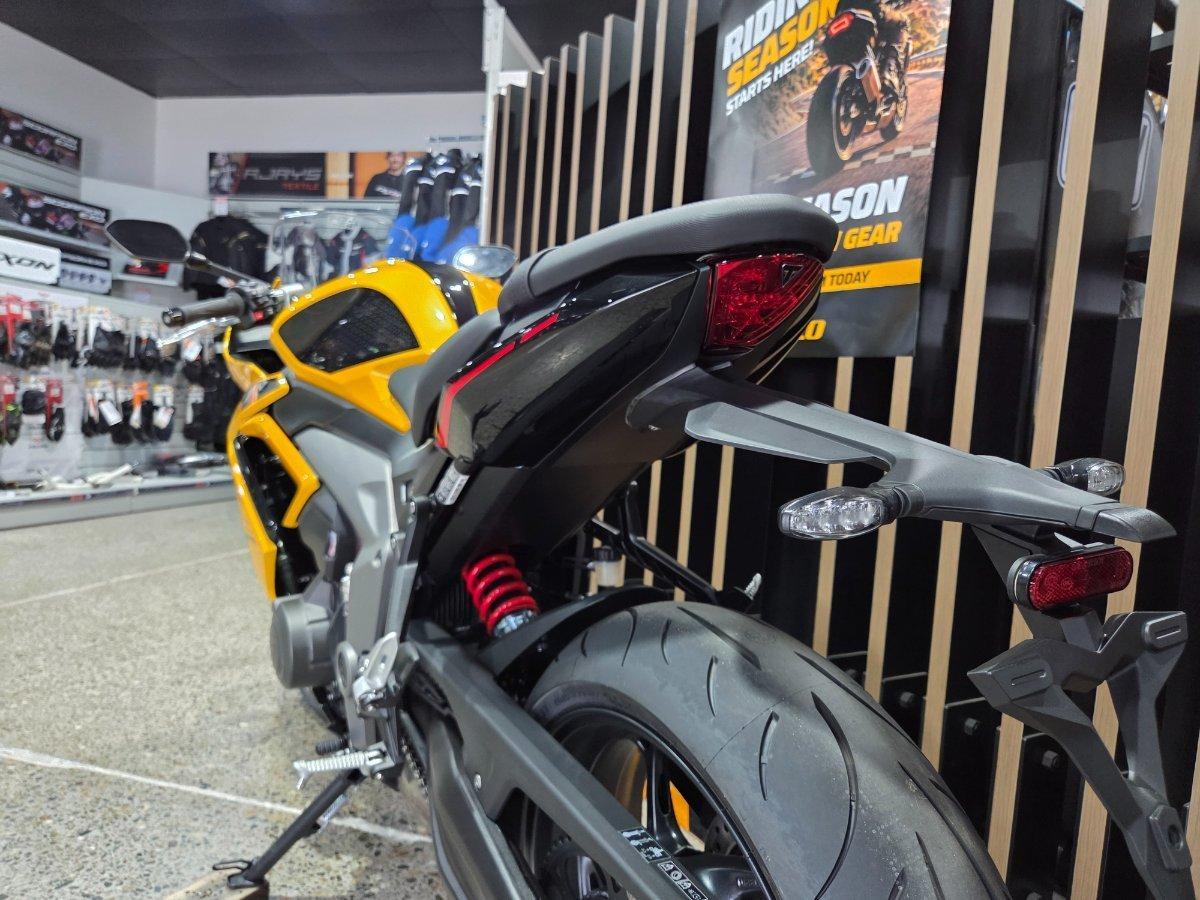 2026 TRIUMPH DAYTONA 660 (LAMS) ROAD