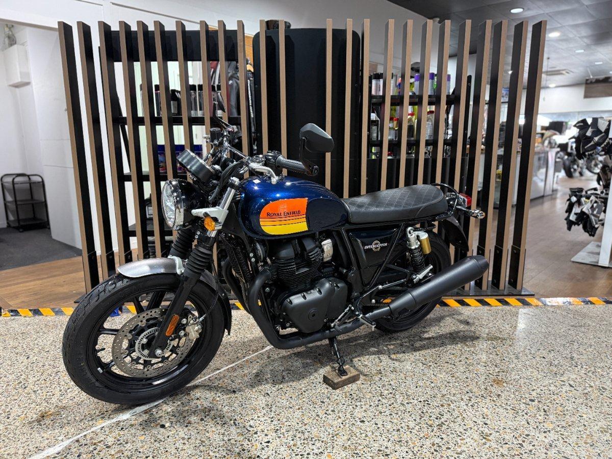 2023 ROYAL ENFIELD INTERCEPTOR 650 E5 DARK ROAD