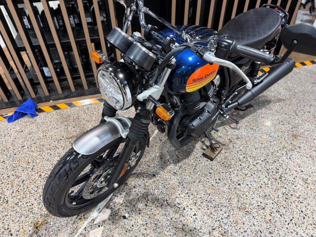 2023 ROYAL ENFIELD INTERCEPTOR 650 E5 DARK ROAD